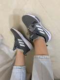 آدیداس اهورا
