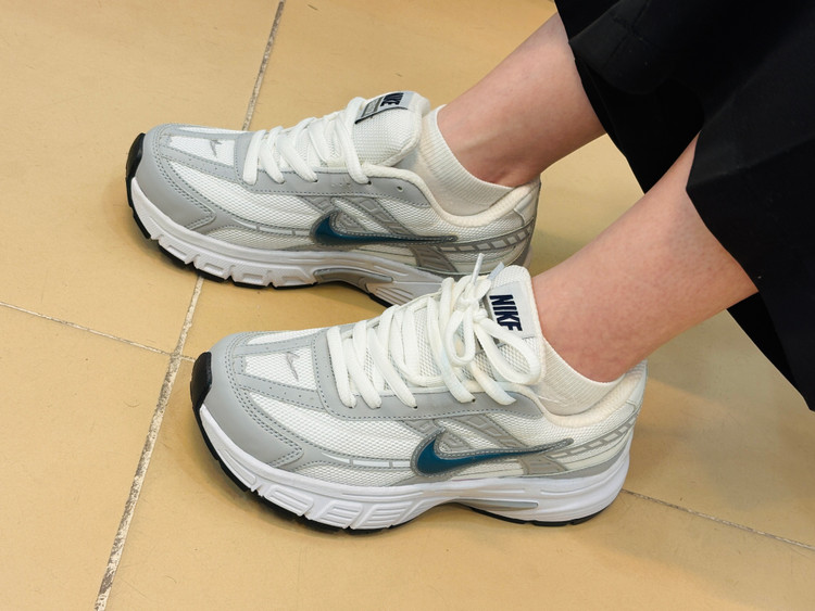 نایک اینتیاتور